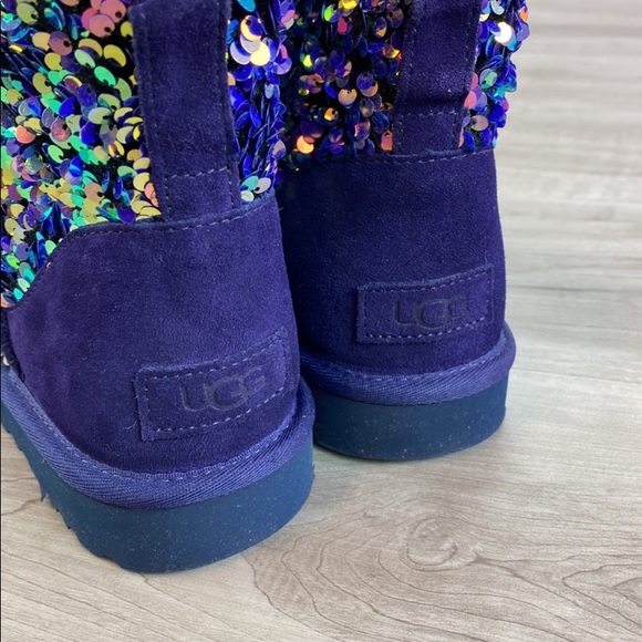 🍃UGG🍃 UGG Classic Mini Stellar Sequin Boots In Black BOOT - Picture 7 of 14